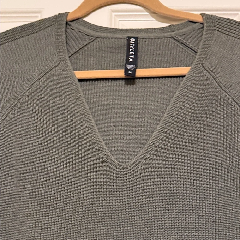 Athleta Olive knit sweater - Picture 5 of 7